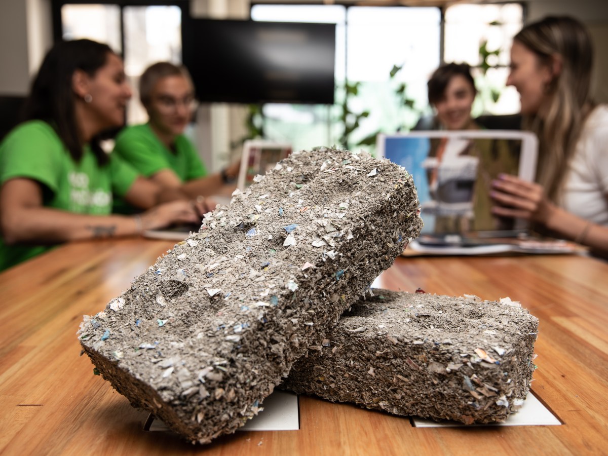 Transformación de Residuos Plásticos en&nbsp;Ecoinclusión